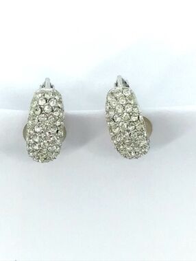CHRISTIAN DIOR Vintage Clip On Earrings